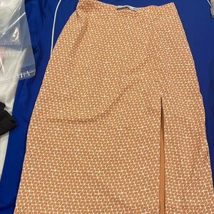 B0647 Abercrombie and Fitch midi skirt with slit